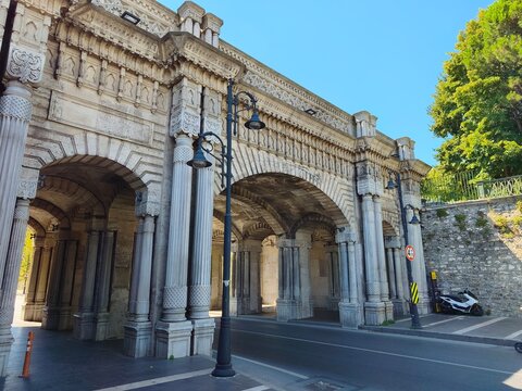 arch of constantine