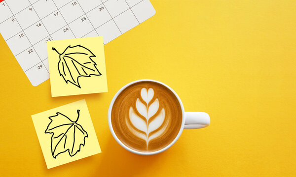 Autumn lifestyle, cozy coffee break, seasonal planning, morning routine, productivity, workday inspiration, fall mood, self care, seasonal organization, warm autumn atmosphere