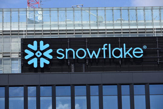 Snowflake company office with logo, emblem, signage on the facade. American cloud-based artificial intelligence (AI) data platform company. WARSAW, POLAND - APRIL 25, 2026