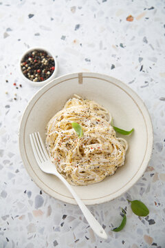 Alfredo pasta with black pepper