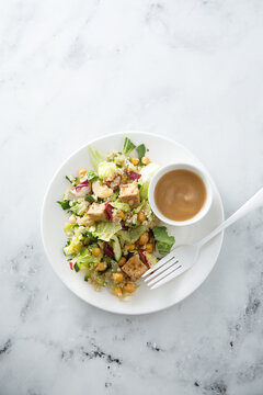 Tofu salad with chickpeas