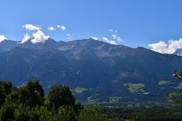 Fototapeta premium Schöne Landschaft bei Schluderns in Südtirol 