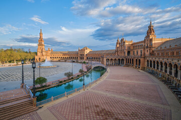 Early morning at Plaza de Espana in Seville, Andalusia © Dmitry Rukhlenko