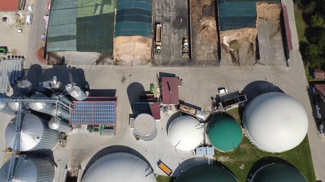 Top-Down Aerial View of a Biogas Plant with Digester Domes and Silage Bunkers &ndash; Pocking, Bavaria