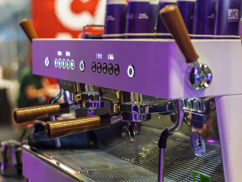 High-Quality Espresso Machine with Sleek Design Features