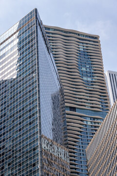 Aqua Tower's wave-like facade rises in Chicago, after its owners secured a 144 million dollar refinancing instead of a sale, Chicago, Illinois, July 2026.