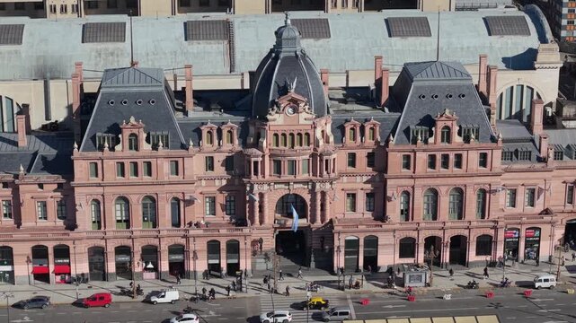 Estaci&oacute;n Plaza Constituci&oacute;n, terminal ferroviaria de la L&iacute;nea Roca y Monumento Hist&oacute;rico Nacional en Buenos Aires, Argentina