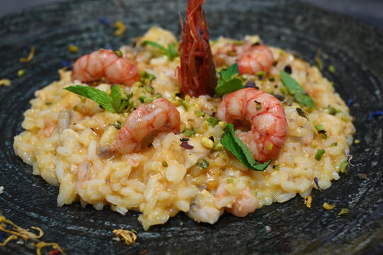 risotto ai frutti di mare con gamberetti e pistacchi
