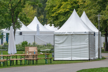 White Pagoda Event Tents in a Landscaped Park © Jakob
