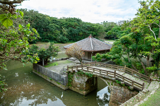 弁財天堂と旧円覚寺天女橋