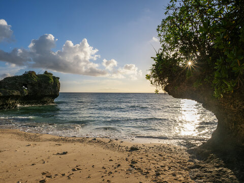 A Japanese beach and a sunstar