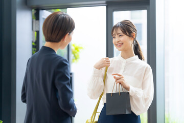 Naklejka premium 女性 接客