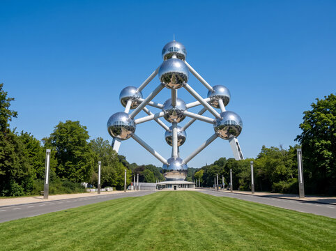 Atomium et son parvis &agrave; Bruxelles 