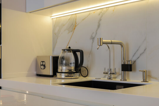 Kitchen sink faucet electric kettle