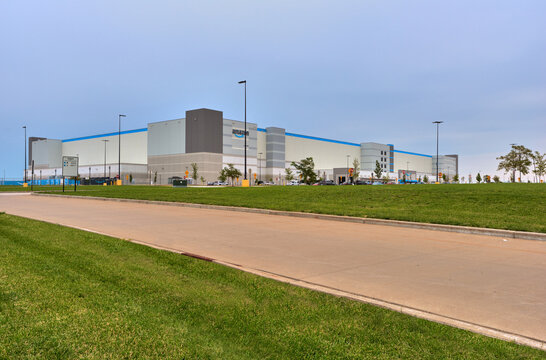 Davenport, Iowa 08/29/2026. An Amazon fulfillment center is a centrally located logistics warehouse and performs as a concentrated apex consumer ecosystem.