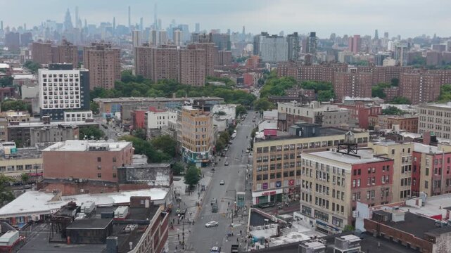 tighter flying counter clockwise around Bronx 149th and 3rd intersection
