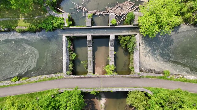 Butternut Creek Aqueduct - Perpendicular