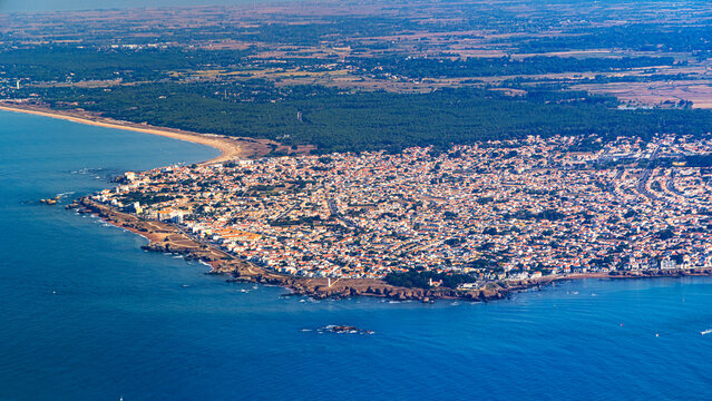 Saint gilles en vend&eacute;e aerial view in vend&eacute;e french atlantic ocean