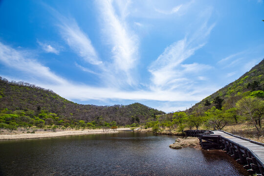 湖面 Images – Browse 52,826 Stock Photos, Vectors, and Video