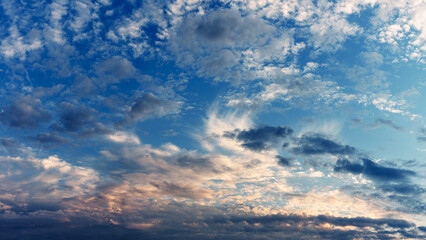 Obraz premium Panoramic view of a cloudy sky background