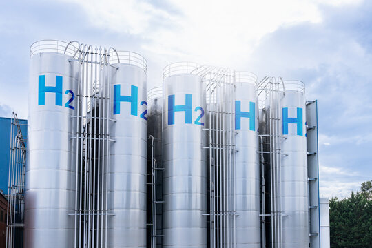 Hydrogen factory with energy storage