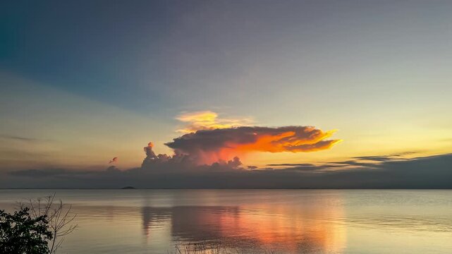 Hefei Chaohu Sunset Timelapse: Rosy Clouds Drape Over Lake with Distant City Silhouette at Dusk