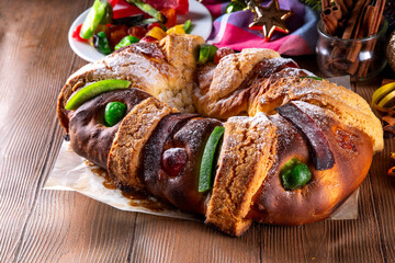 Naklejka premium Traditional Christmas Mexican Rosca de Reyes