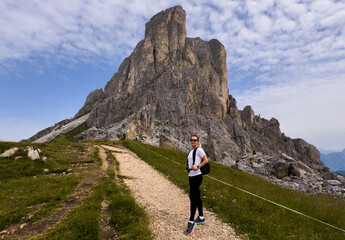 Naklejka premium nuvolau peak view from giau pass dolomites