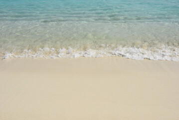 Waves breaking the beach © ash4482