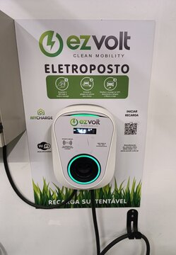 Ezvolt - Recarga de ve&iacute;culo el&eacute;trico.