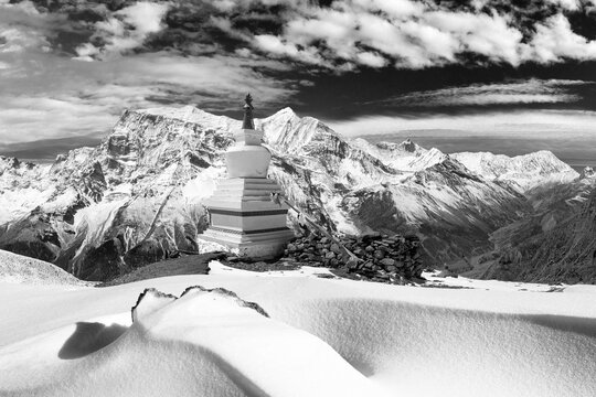 Mount Annapurna himalayan range Nepal Himalaya Mountain