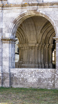 Granite arch in the cloister of Santa Mar&iacute;a de Sobrado