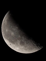 moon © yu__niiii
