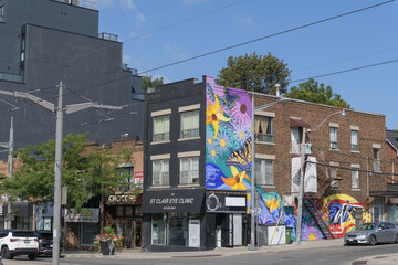 Obraz premium mural on the east facing exterior wall of 822 St Clair Av W, Toronto (location of St Clair Eye Clinic)