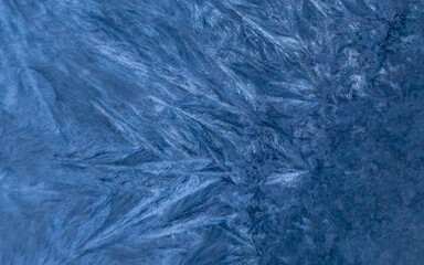 Obraz premium Horizontal deep blue abstract background with crystalline needle frost texture