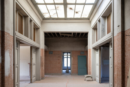 renovation of mansion