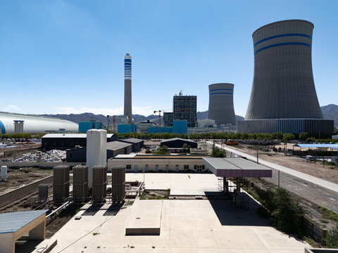 Large scale LNG liquefied natural gas plant panoramic view