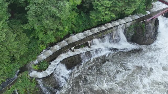岐阜県 本巣市 金原ダムから見る風景 ドローン空撮