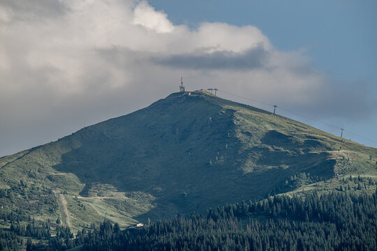 View of the Stubnerkogel with lift station