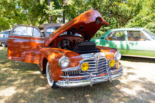 Alte Pontiac Limousine im Kurpark von Bad Kreuznach, Deutschland, 02.08.2026 