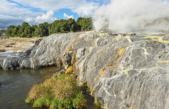 Geysers erupting, Te Puia Thermal Valley, Rotorua, Bay of Plenty, North Island, New Zealand
