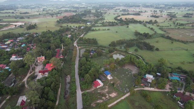 チャイナットの田園風景の空撮　ชัยนาท　Rice feild, Chai Nat　Drone Shooting