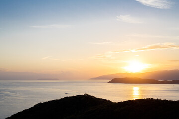夕焼けの休暇村から望む地ノ島、友ヶ島 © Hsuan