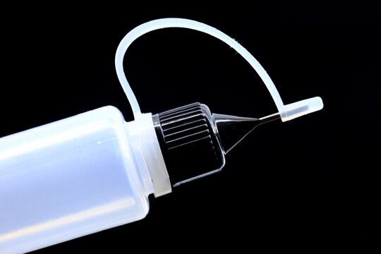 Squeeze bottle for precision application 
