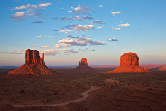 USA, Arizona, Monument Valley, The Mittens and Merrick Butte