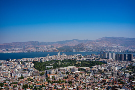 Aerial view of Izmir Kulturpark and surrounding cityscape.