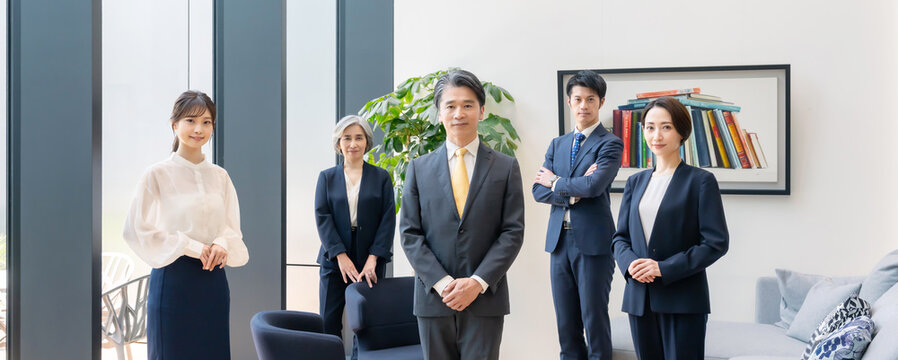 ビジネス　チーム　会社　ポートレート