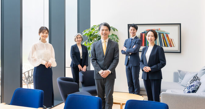 ビジネス　チーム　会社　ポートレート