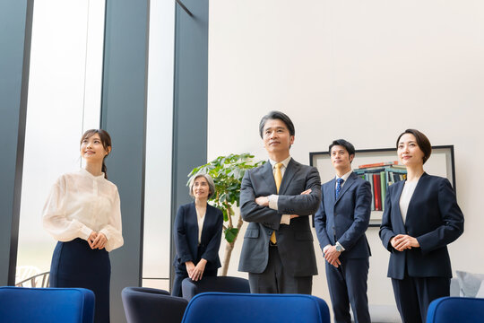ビジネス　チーム　会社　ポートレート