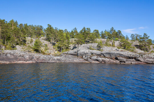 The coast of Lake Ladoga